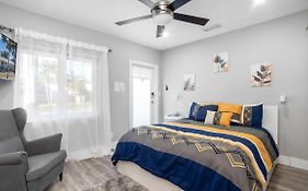 Cozy 1 Bdr Unit By Beach, Mall, & Downtown Ftl